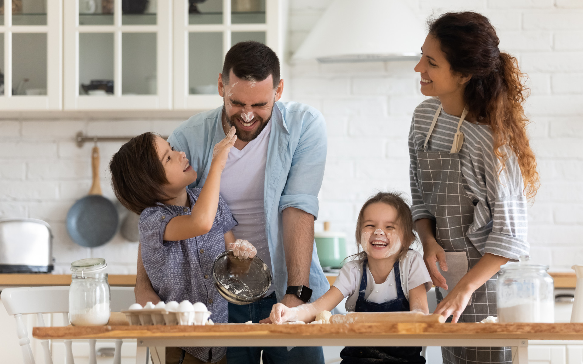 une très grande famille qui a besoin de 5 chambres ?